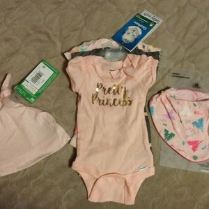 Baby girl items (everything in pic)